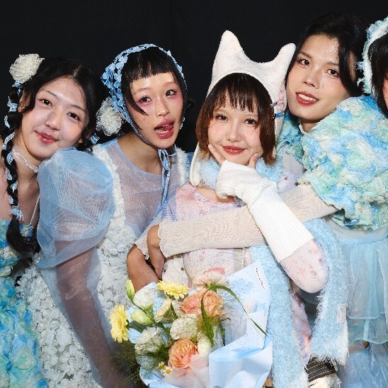 標題:李遠哲驚喜現身!實踐《繫‧界》七新銳演繹時尚羈絆